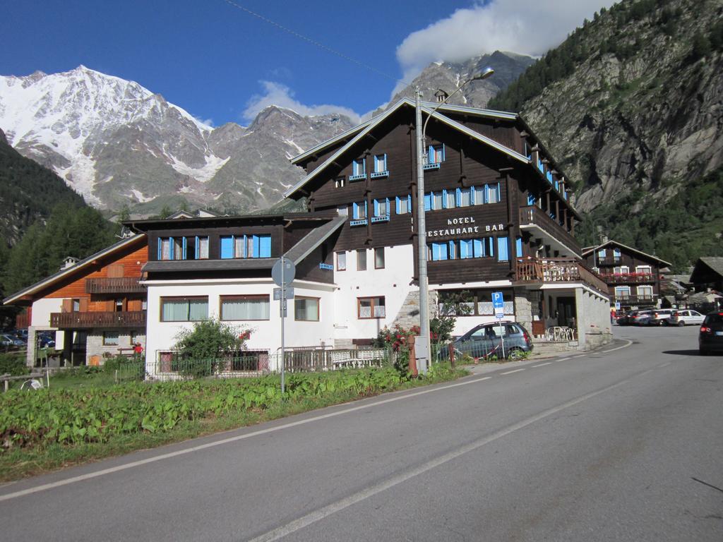 Hotel Nuovo Pecetto Macugnaga Exteriör bild